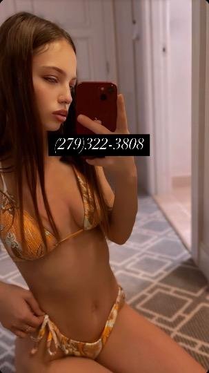 22 year old skinny escort in LA #szRFIdOT